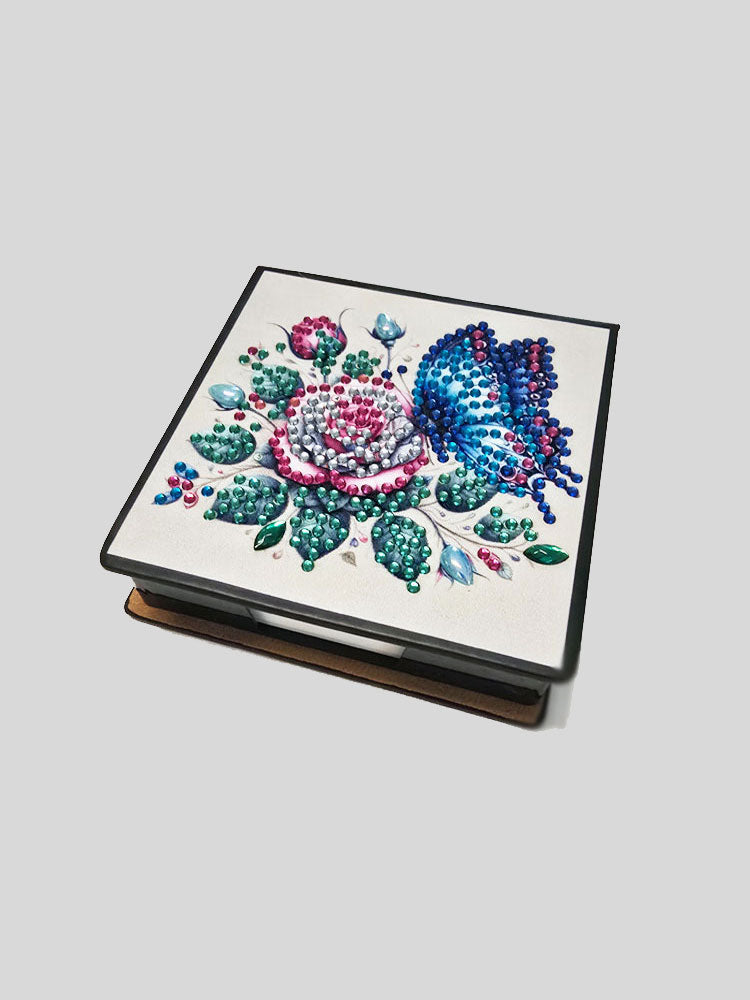 Notizzettelbox mit Rose und Schmetterling