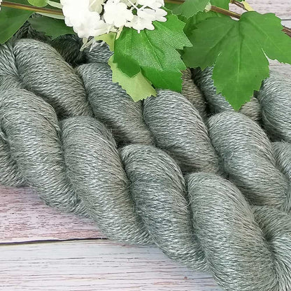 Allisi handgefärbt in Moosgrün