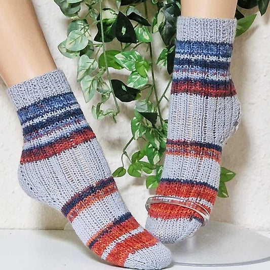 Handgestrickte Socken Stripes Gr. 32/33